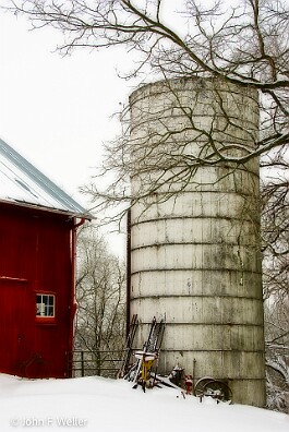 Silo & Barn null